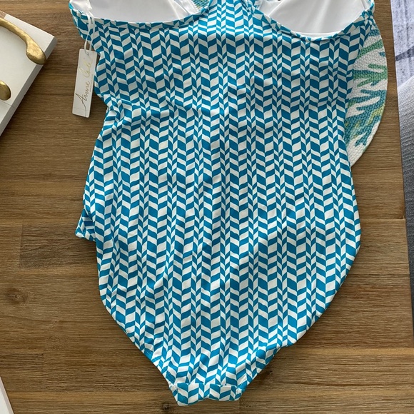 NWT Anne Cole Women's Ripple Geo Scoop Neck Zip Front Racerback Sz 10 One Piece - Picture 7 of 13